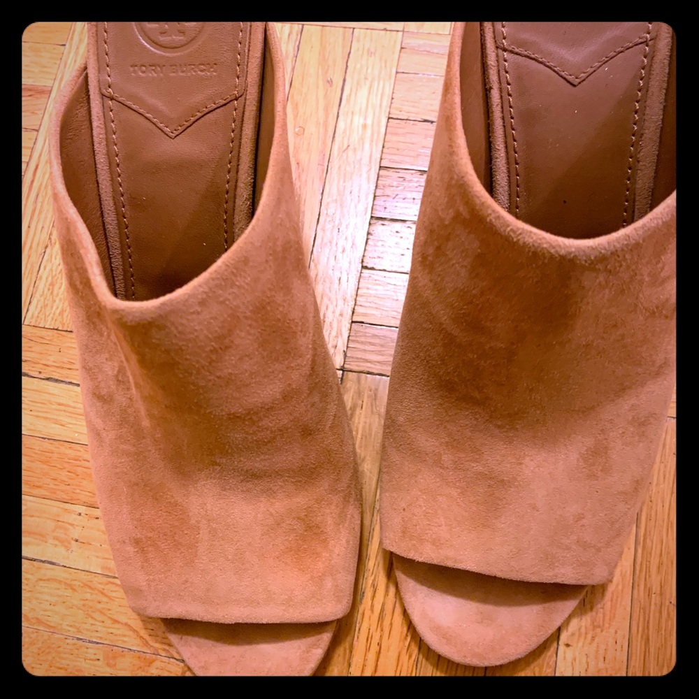 Tory Burch Suede sandal With Floral Print  size 9